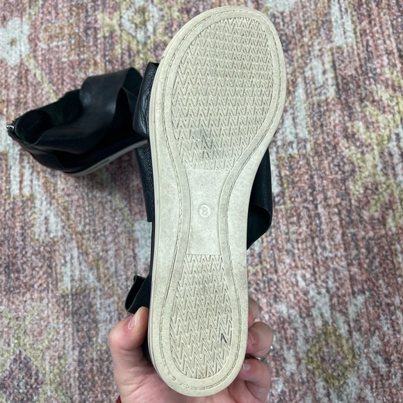 Eileen Fisher Sport Tumbled Leather Sneakers Sandals Black Size 8 - Picture 9 of 9